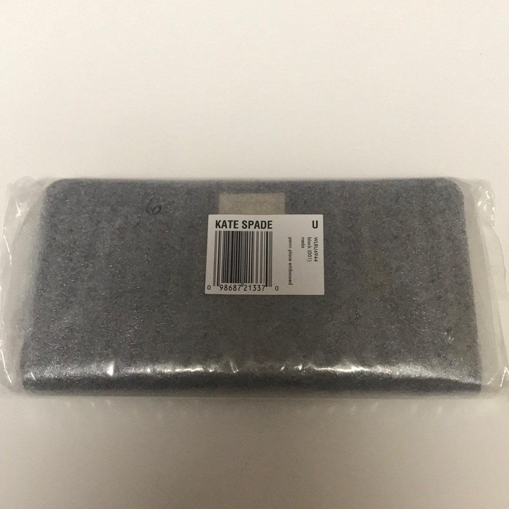 KATE SPADE ♠️ WALLET - Picture 4 of 4